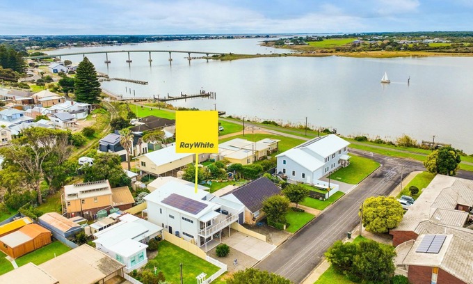 Goolwa Casa | 6 Kingdon Place, Goolwa