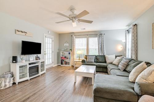 Carolina Forest Apartamento | 6 Mi to Boardwalk Mana-Tee Place Resort Escape