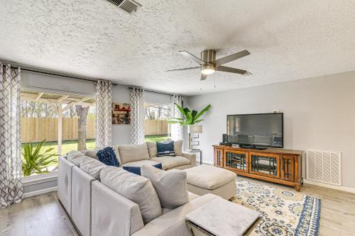 Heritage Park Casa | 6 Mi to Clear Lake Family Home with Patio and Yard