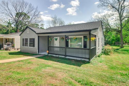 Kings Mountain Casa | 6 Mi to Crowders Mountain Peaceful Home with Porch