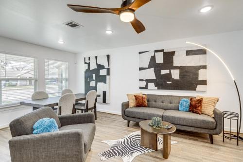 OST - South Union Casa | 6 Mi to Dtwn Sleek Houston Retreat!