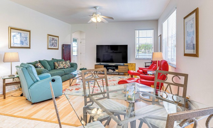 Beachwalk Isles Casa | 6 Mi to Fort Myers Beach: Lakefront Home w/ Pool