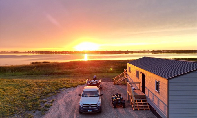 Devils Lake Cabina | 6 Mile Lodge