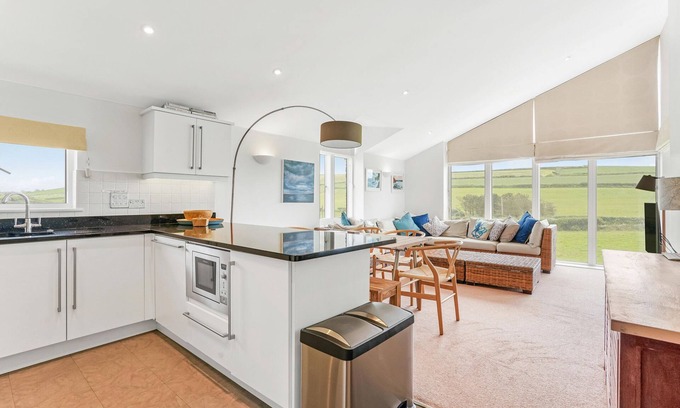 Kingsbridge Cabaña | 6 Ocean's Edge