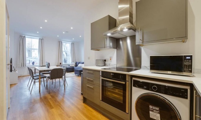 Golborne Apartamento | 6 people within Portobello Bello Road Market W9