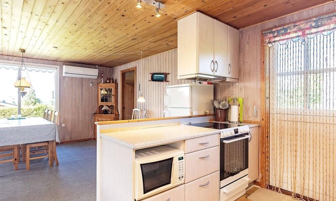 Skastrup Strand Casa | 6 person holiday home in Bogense