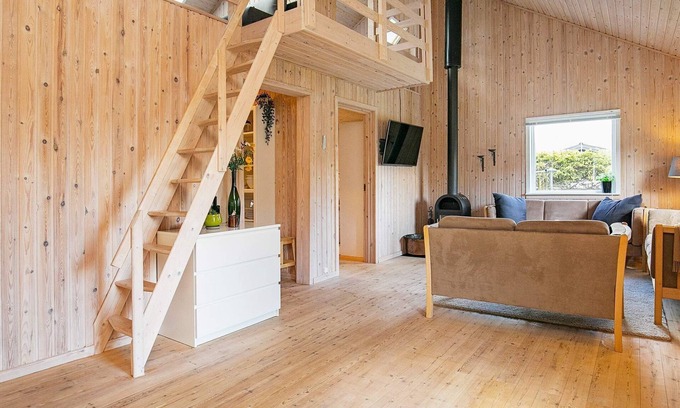 Hou Casa | 6 person holiday home in Hals
