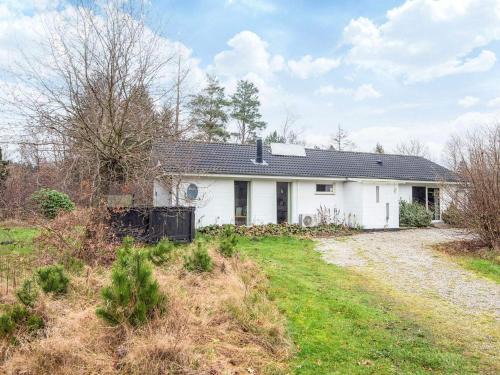 Skovgaarde Casa | 6 person holiday home in Herning