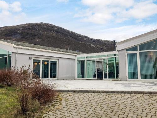 Inndyr Casa | 6 person holiday home in Inndyr