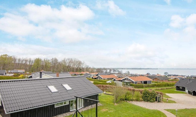 Grønninghoved Strand Casa | 6 person holiday home in Sj lund
