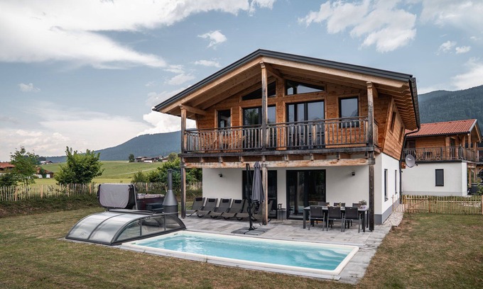 Inzell Chalet De Esquí | 6 persons Chalet Bergherzerl in the Chiemgau. Summer pool, whirlpool & sauna