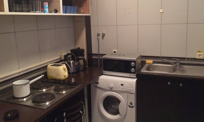Bucharest Villa | 6 HABITACIONES PRIVADAS, 4 BAÑOS, 1 COCINA COMPARTIDA