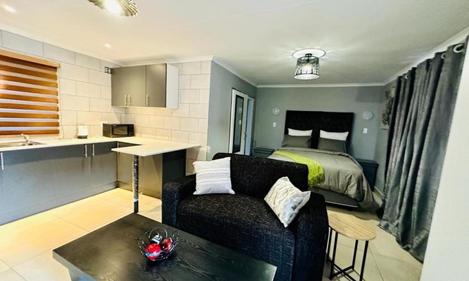 Bezuidenhout Valley Apartamento | 6 the Curve Unit 12