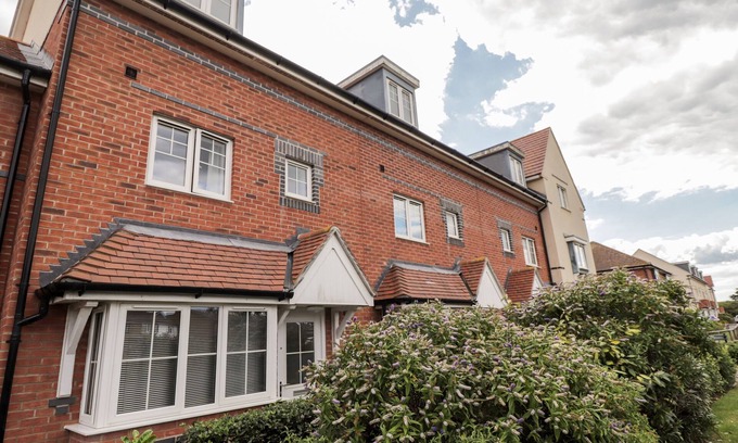 Bexhill-on-Sea Cabaña | 60 GALLEY HILL VIEW, family friendly, with a garden in Bexhill-On-Sea