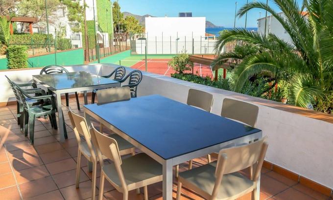 Llanca Apartamento | 60 m² Apartamento ∙ 3 habitaciones ∙ 7 huéspedes