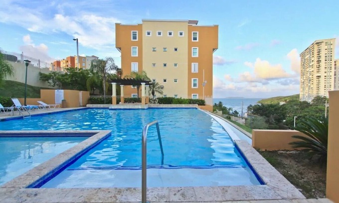 Sardinera Apartamento | 608 Ocean & Marina Views 3 Bedroom 2 Bathroom Luxury Condo