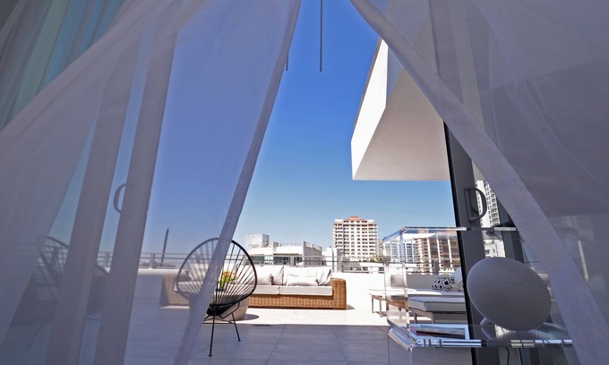Mid Beach Hotel | 6080 Design Hotel by Eskape Collection