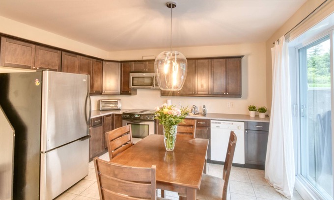 Shannon Apartamento | #613 - Shannon splendide 3 1/2 dans quartier luxueux