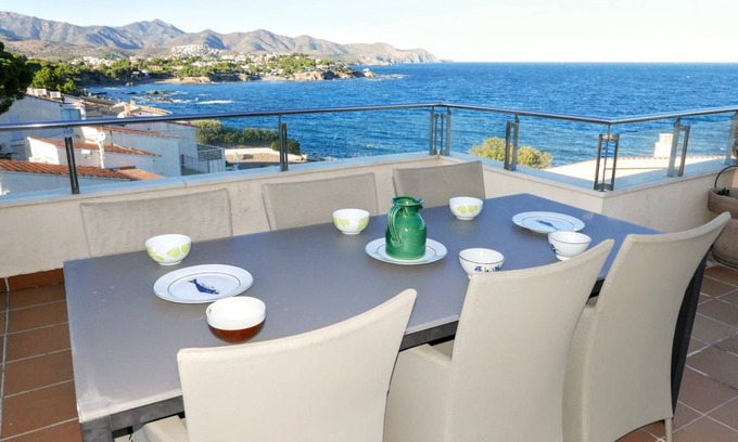 Llanca Apartamento | 62 m² Apartamento ∙ 2 habitaciones ∙ 6 personas