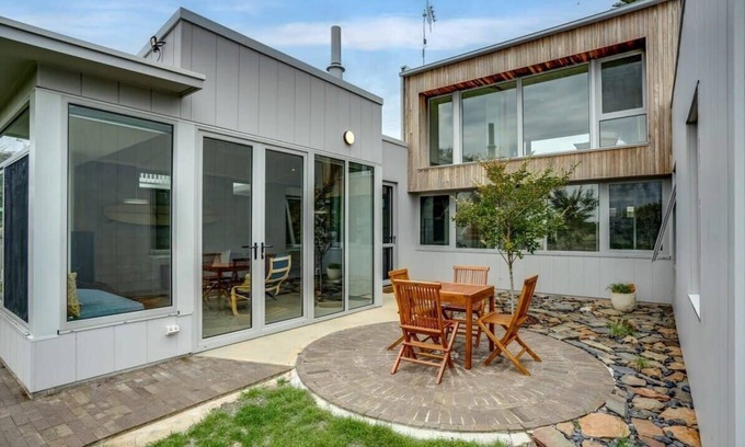 Middleton Casa | 62 Newell Ave Middleton