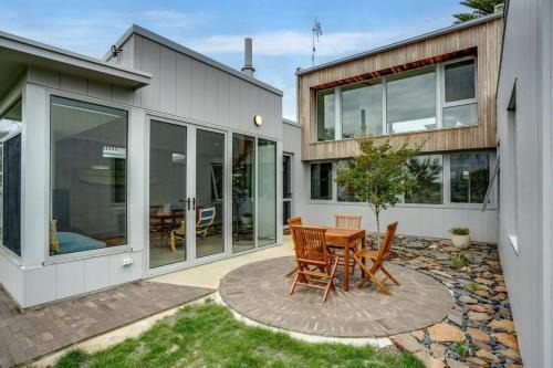 Middleton Casa | 62 Newell Ave Middleton - No Linen Included