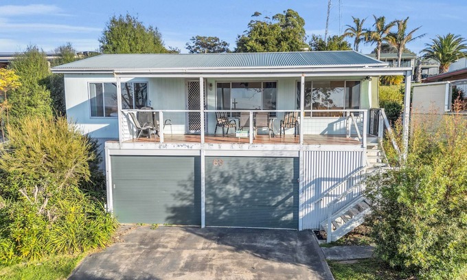 Mallacoota Casa | 63 Vista Drive, Mallacoota