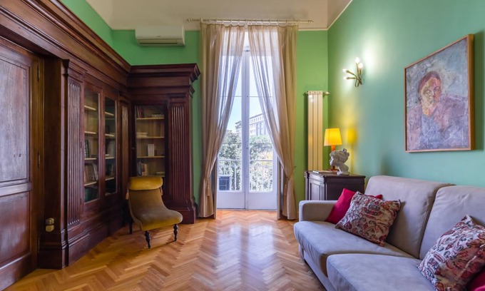 Naples City Centre Apartamento | 65 m² Apartamento ∙ 1 habitación ∙ 4 huéspedes