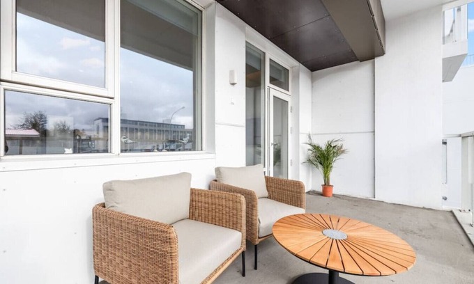 Haaleiti Apartamento | 65" TV, Netflix, Free Parking, King Bed, Brand New