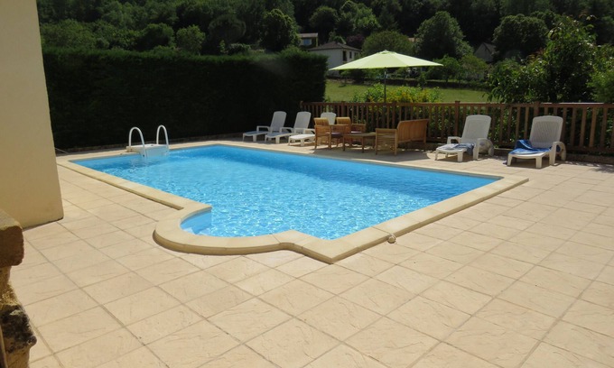 Bayac Otro | 650 year old Perigord Farmhouse 5 Large Bedrooms & private pool
