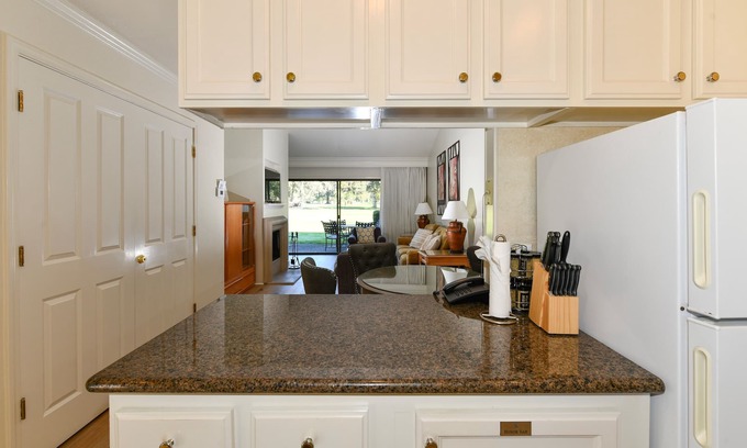 Napa Condominio | 656 S At Silverado 1 Bedroom Condo by RedAwning