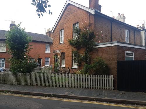 St Albans Apartamento | 69 ALBERT STREET