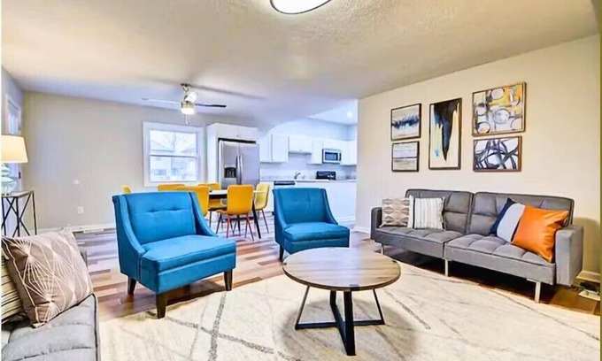 Near Northside Casa | 6BR Getaway | Near Lucas Oil & Downtown Indy