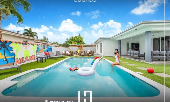 Coral Terrace Casa | Modern Chic Retreat w/ Pool and Full amenities backyard