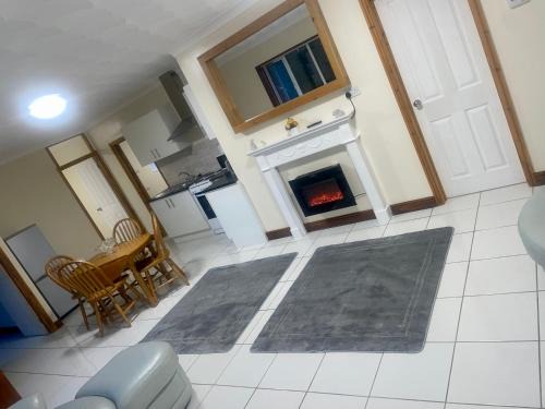 Bircotes Casa | 6Guests-3Bedroom-Tv-Parking