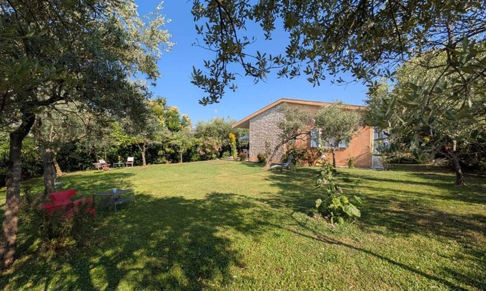 Cisano Casa | 6P-family-house, 950m2 garden, 25m2 terrace, near lake 150m, near village 400m