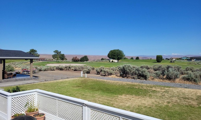 Desert Aire Casa | 6th Hole Loop in Desert Aire