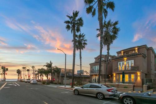 Huntington Beach Casa | 6th on the Beach HB House