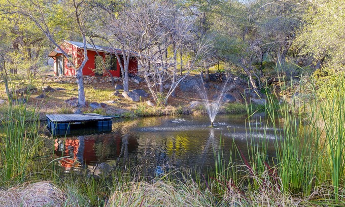 Three Rivers Casa | 7.5 Acre Sprawling Sequoia Estate with Hot Tub, Private Pond and Flume hike
