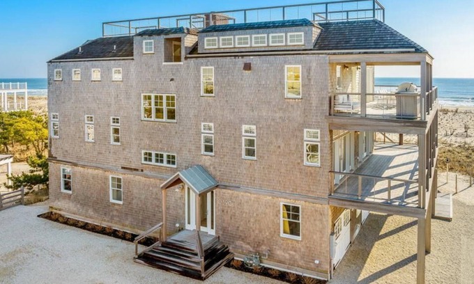 North Beach Casa | 7 bedroom accommodation in North Beach