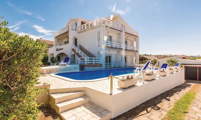 Crno Casa | Bonita casa en Zadar con cocina