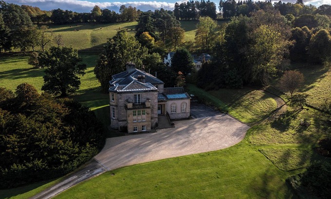 Kippen Casa | 7 bedroom luxury country house on a private estate in Central Scotland