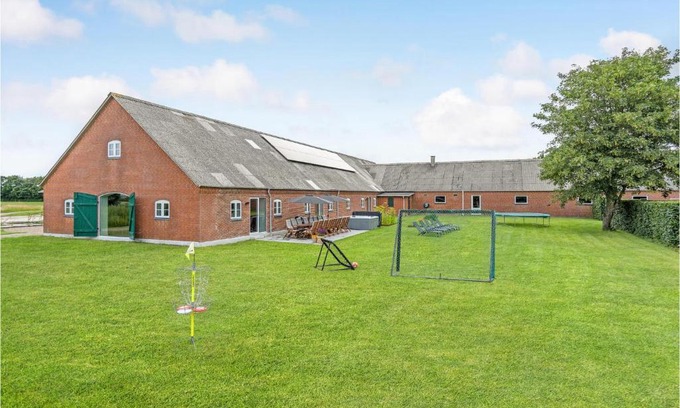 Varde Municipality Apartamento | 7 Bedroom Stunning Apartment In Varde
