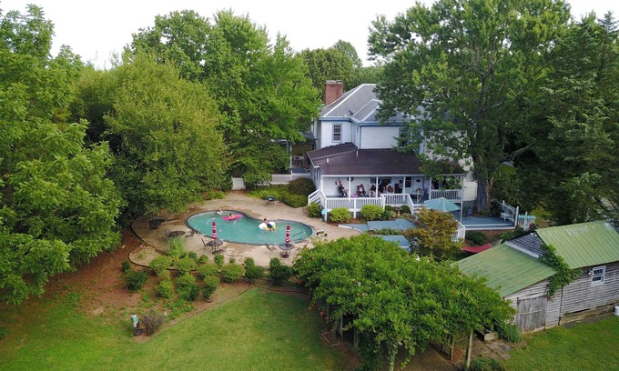 Concord Casa | 7 BR Manor - 10 min a Lynchburg y Appomattox ¡Perfecto para familias y bodas!