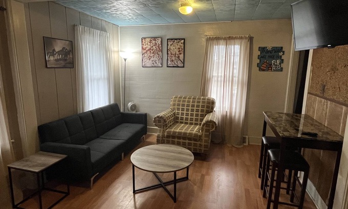 Flint Apartamento | #7 Cultural Center Apartment Downtown Flint