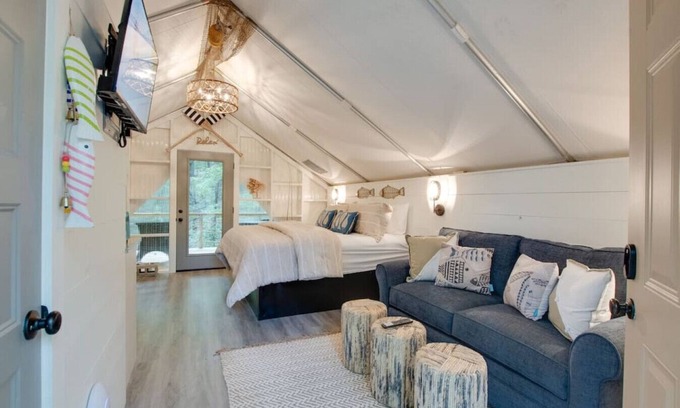 Groveoak Alquiler De RV | #7 Fishing Lure Luxury Glamping Tent Fishing Theme