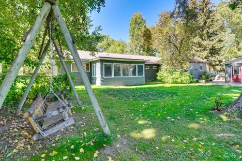 Dayton Casa | 7 Mi to Bighorn Natl Forest Dog-Friendly Home