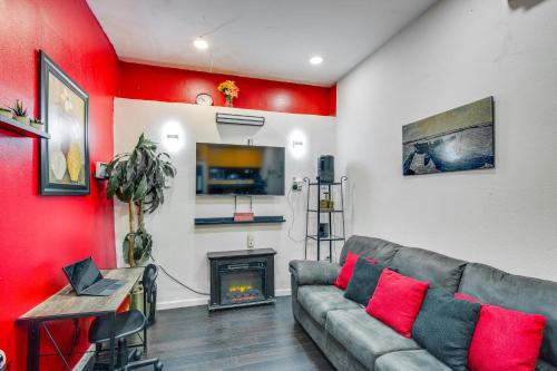 Dallas Apartamento | 7 Mi to Downtown Dallas WFH-Friendly Studio