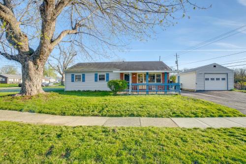 Kettering Casa | 7 Mi to Dtwn Dayton Home in Kettering with Yard