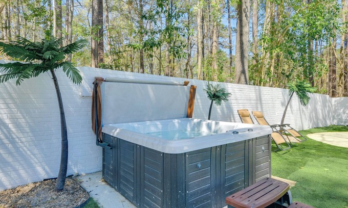 Durham Cabaña | 7 Mi to Dtwn Durham: Home w/ Hot Tub & Game Room!