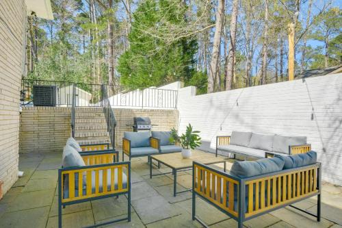 Durham Casa | 7 Mi to Dtwn Durham Home with Hot Tub and Game Room!